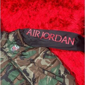 Nike Air Jordan Baby Boy Camo Puffer Jacket size 6m